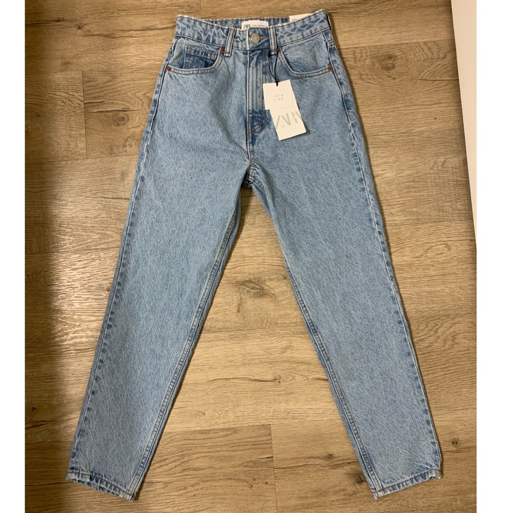Zara NEW Hi-rise, Classic Mom fit style, Size 32 U.S 0